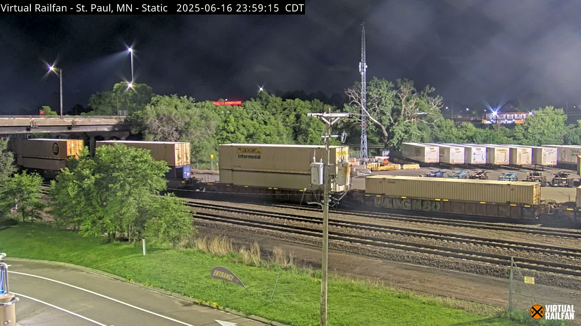 Saint Paul Railroad Crossing Live Cam - Saint Paul, Ramsey, Minnesota, USA