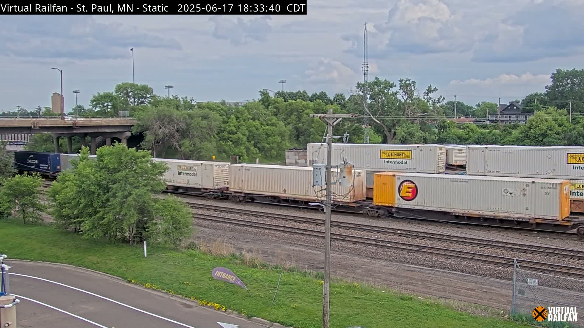 Saint Paul Railroad Crossing Live Cam - Saint Paul, Ramsey, Minnesota, USA