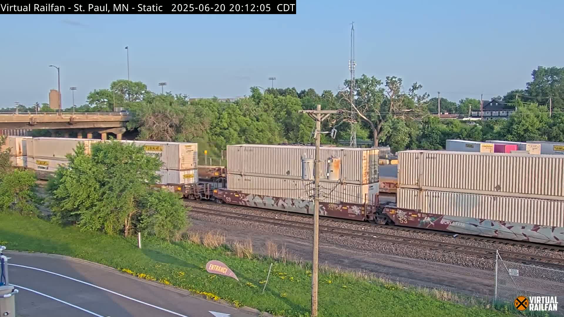 Saint Paul Railroad Crossing Live Cam - Saint Paul, Ramsey, Minnesota, USA