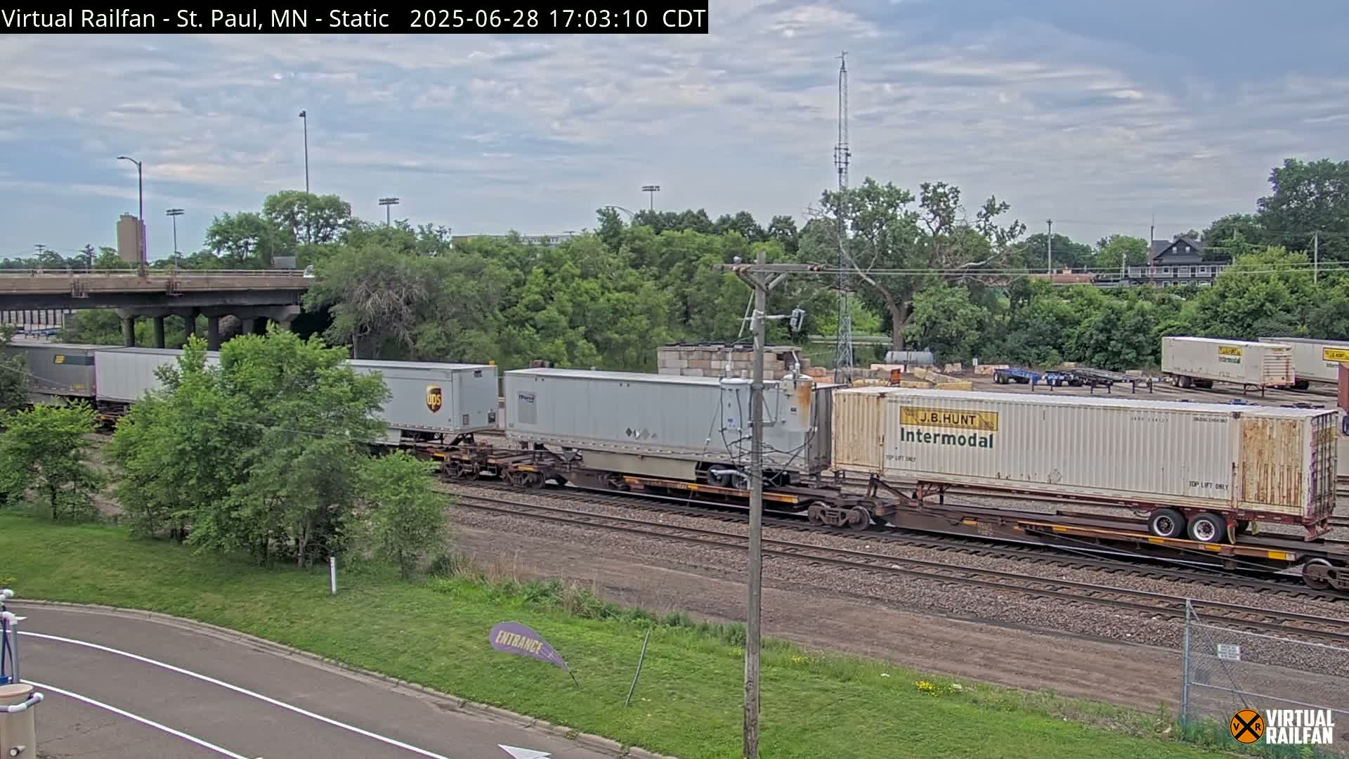 Saint Paul Railroad Crossing Live Cam - Saint Paul, Ramsey, Minnesota, USA
