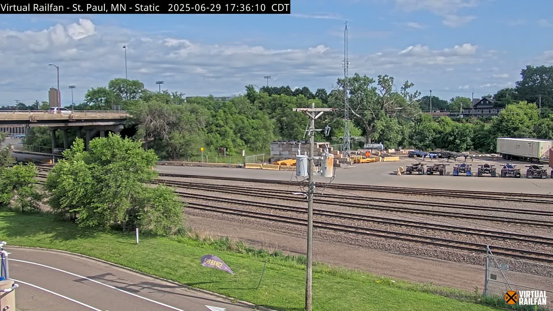 Saint Paul Railroad Crossing Live Cam - Saint Paul, Ramsey, Minnesota, USA