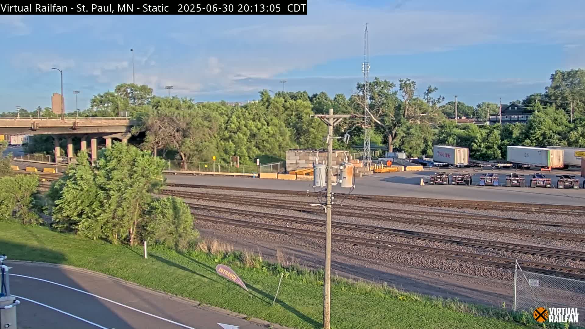 Saint Paul Railroad Crossing Live Cam - Saint Paul, Ramsey, Minnesota, USA