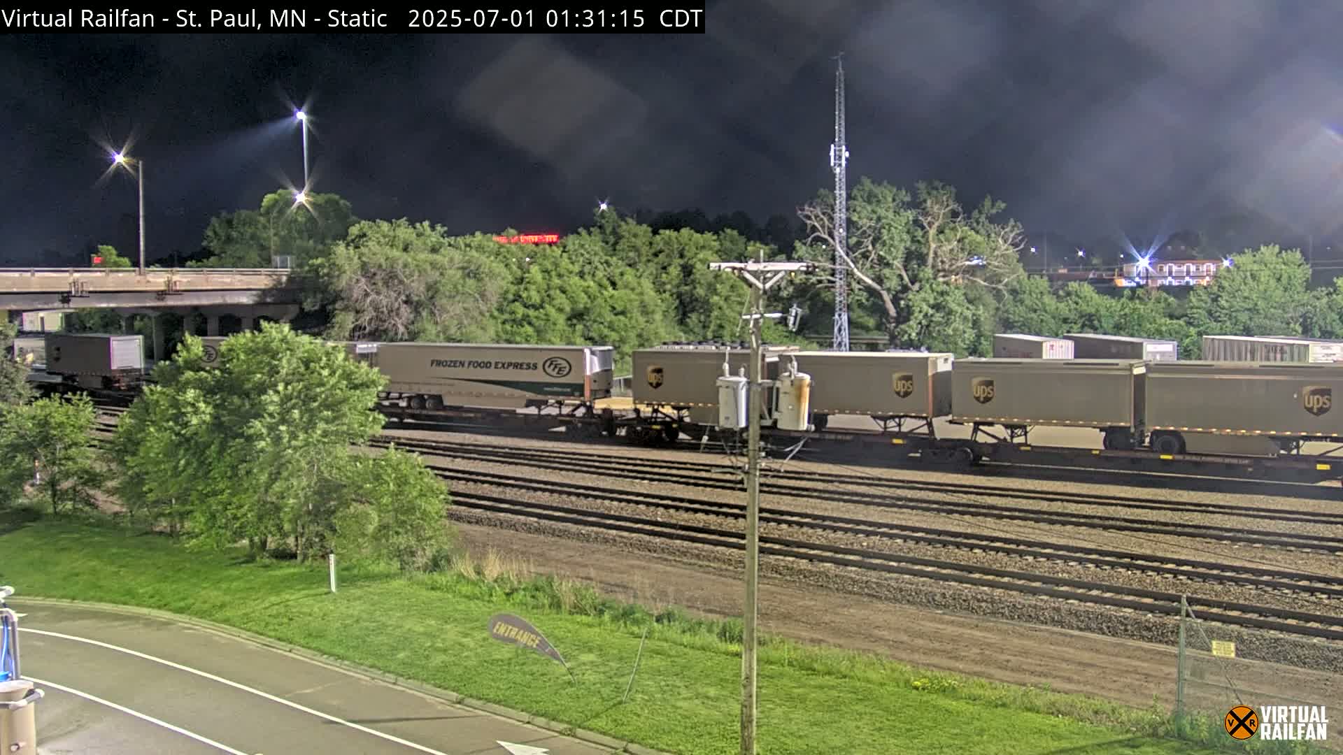Saint Paul Railroad Crossing Live Cam - Saint Paul, Ramsey, Minnesota, USA