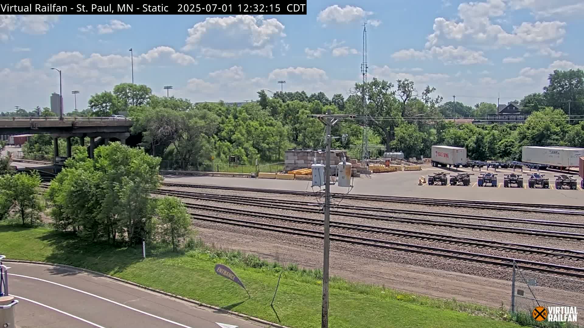 Saint Paul Railroad Crossing Live Cam - Saint Paul, Ramsey, Minnesota, USA