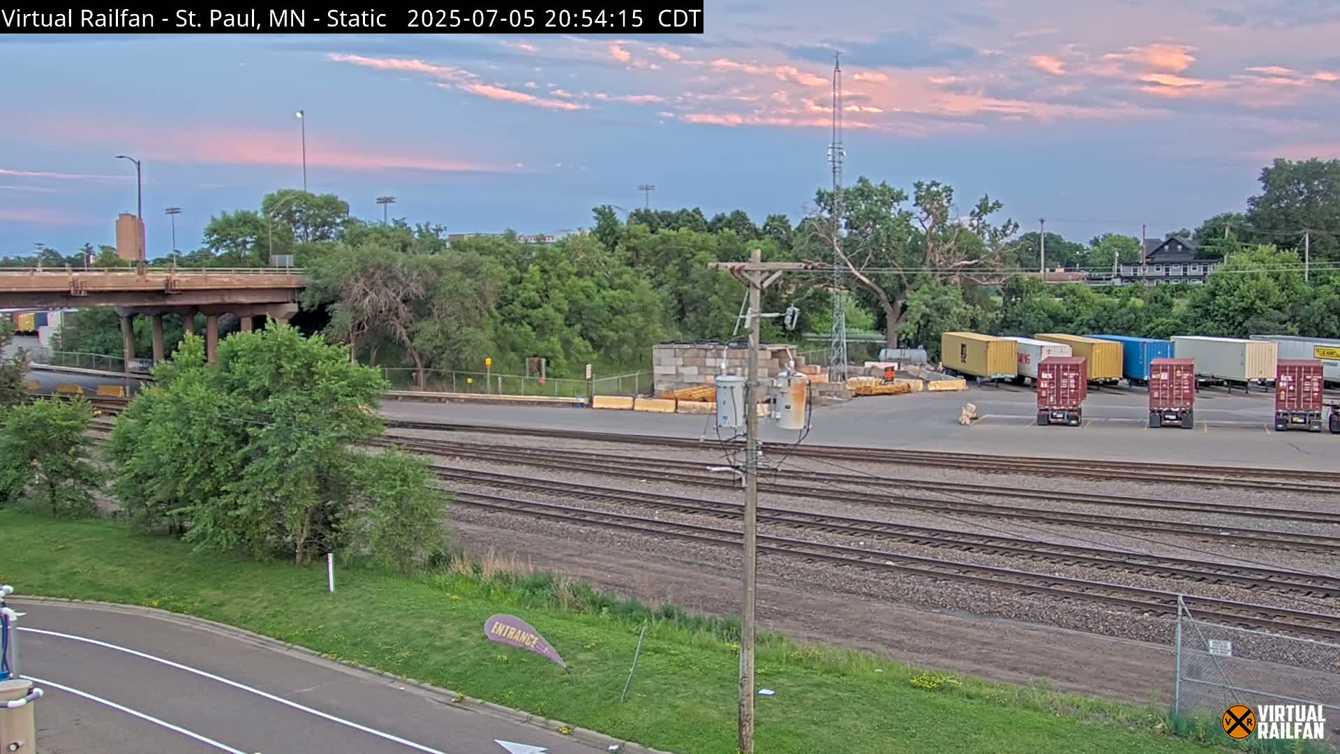 Saint Paul Railroad Crossing Live Cam - Saint Paul, Ramsey, Minnesota, USA