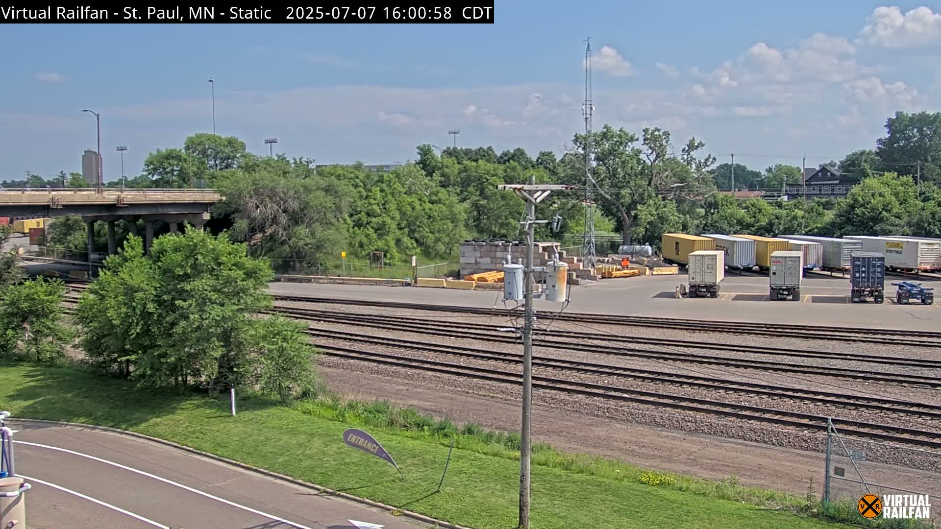 Saint Paul Railroad Crossing Live Cam - Saint Paul, Ramsey, Minnesota, USA