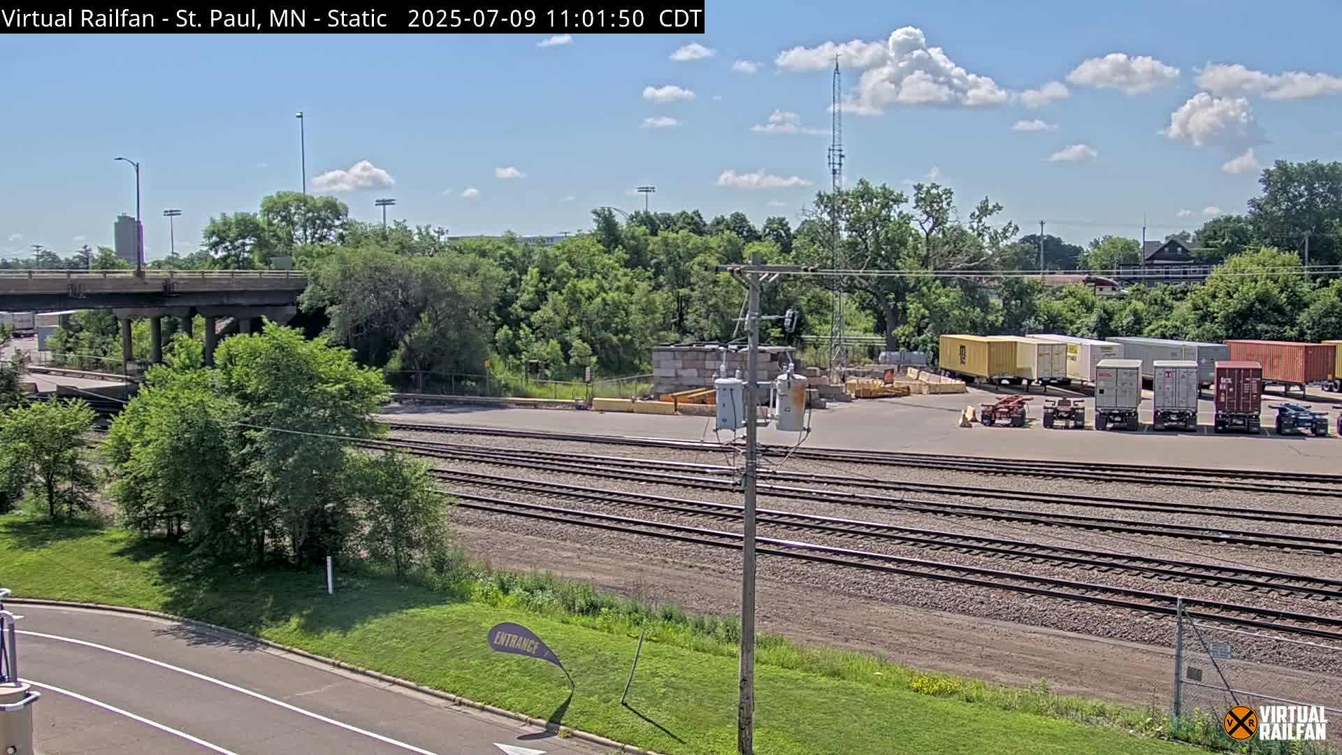 Saint Paul Railroad Crossing Live Cam - Saint Paul, Ramsey, Minnesota, USA