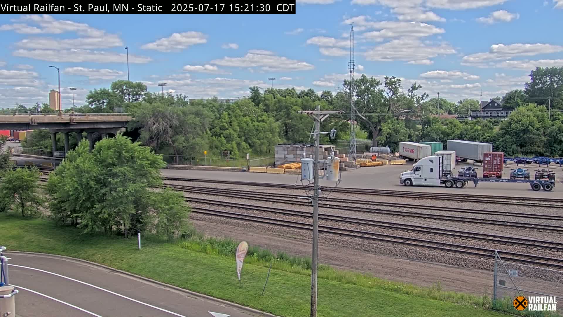 Saint Paul Railroad Crossing Live Cam - Saint Paul, Ramsey, Minnesota, USA