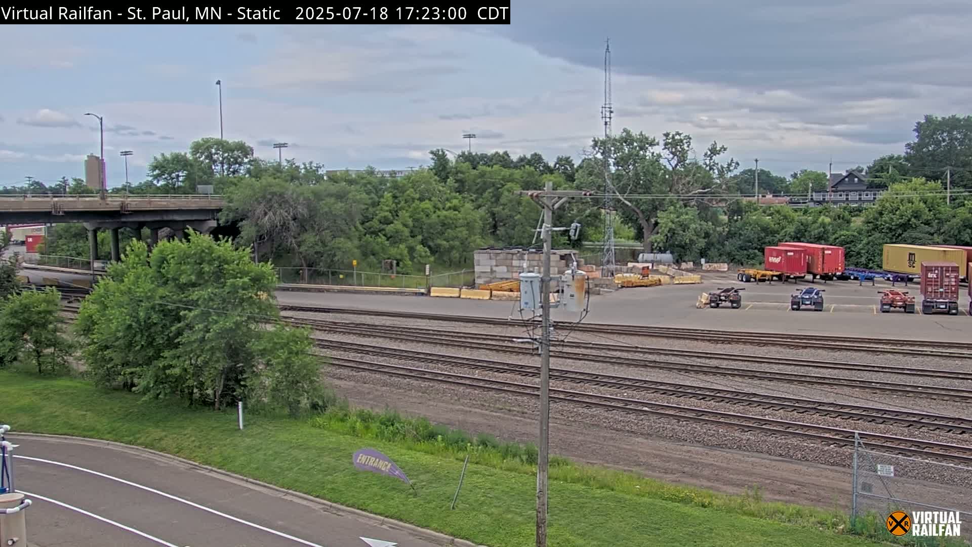 Saint Paul Railroad Crossing Live Cam - Saint Paul, Ramsey, Minnesota, USA