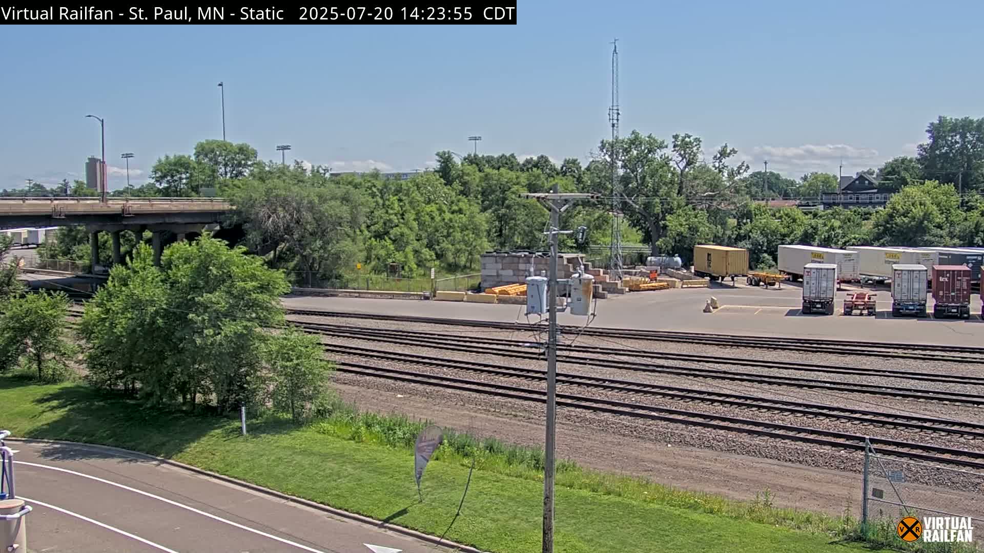 Saint Paul Railroad Crossing Live Cam - Saint Paul, Ramsey, Minnesota, USA