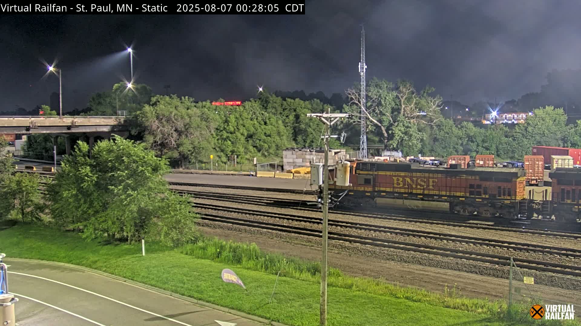 Saint Paul Railroad Crossing Live Cam - Saint Paul, Ramsey, Minnesota, USA