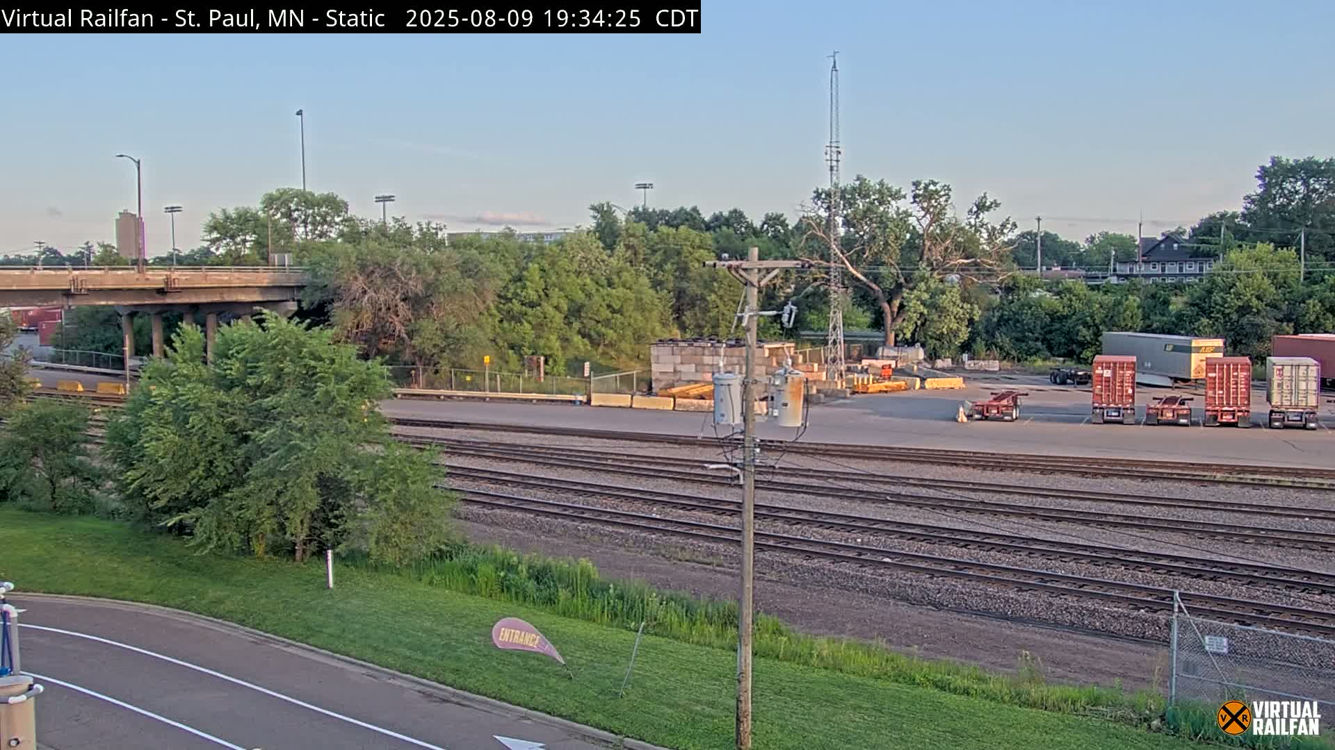 Saint Paul Railroad Crossing Live Cam - Saint Paul, Ramsey, Minnesota, USA