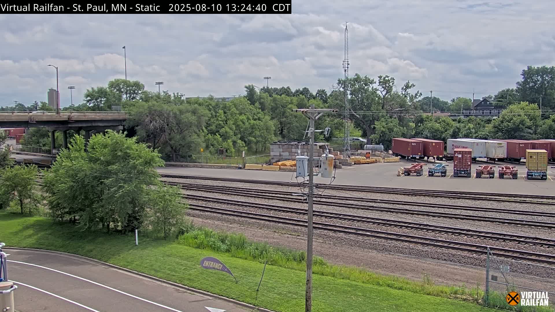 Saint Paul Railroad Crossing Live Cam - Saint Paul, Ramsey, Minnesota, USA