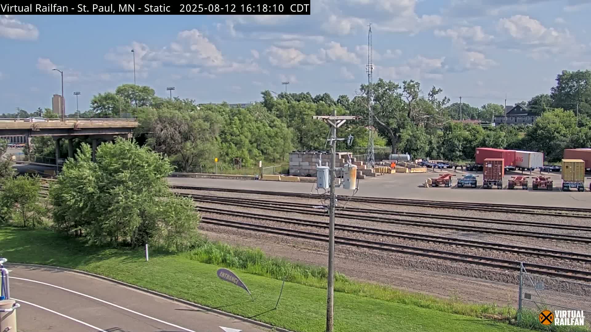 Saint Paul Railroad Crossing Live Cam - Saint Paul, Ramsey, Minnesota, USA