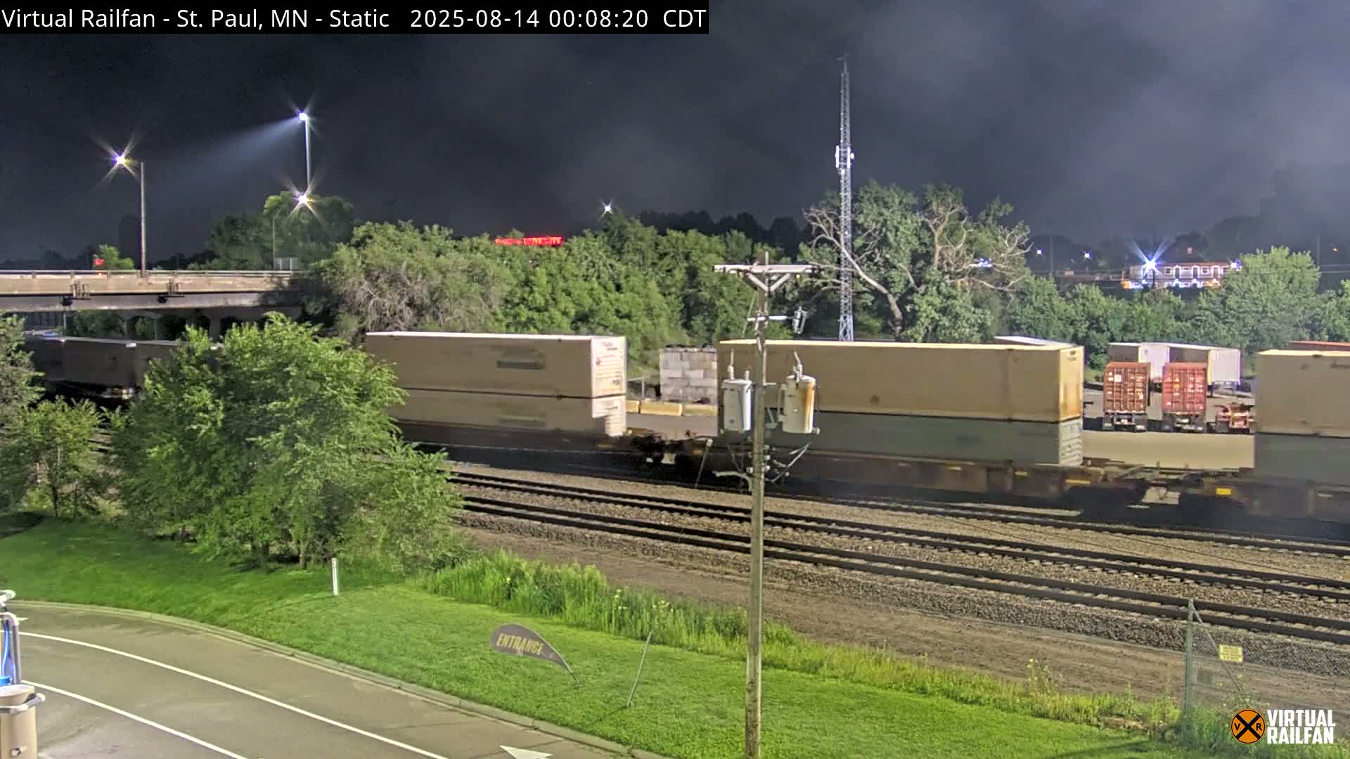 Saint Paul Railroad Crossing Live Cam - Saint Paul, Ramsey, Minnesota, USA