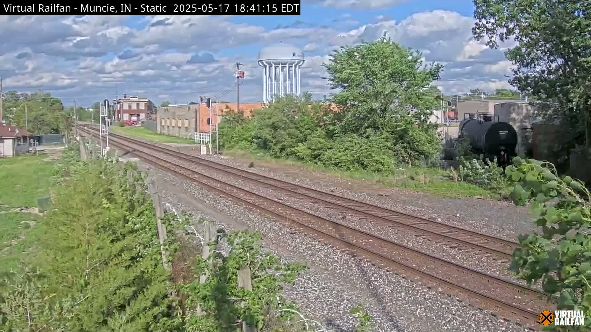Muncie Railroad Crossing Live Cam - Muncie, Delaware, Indiana, USA