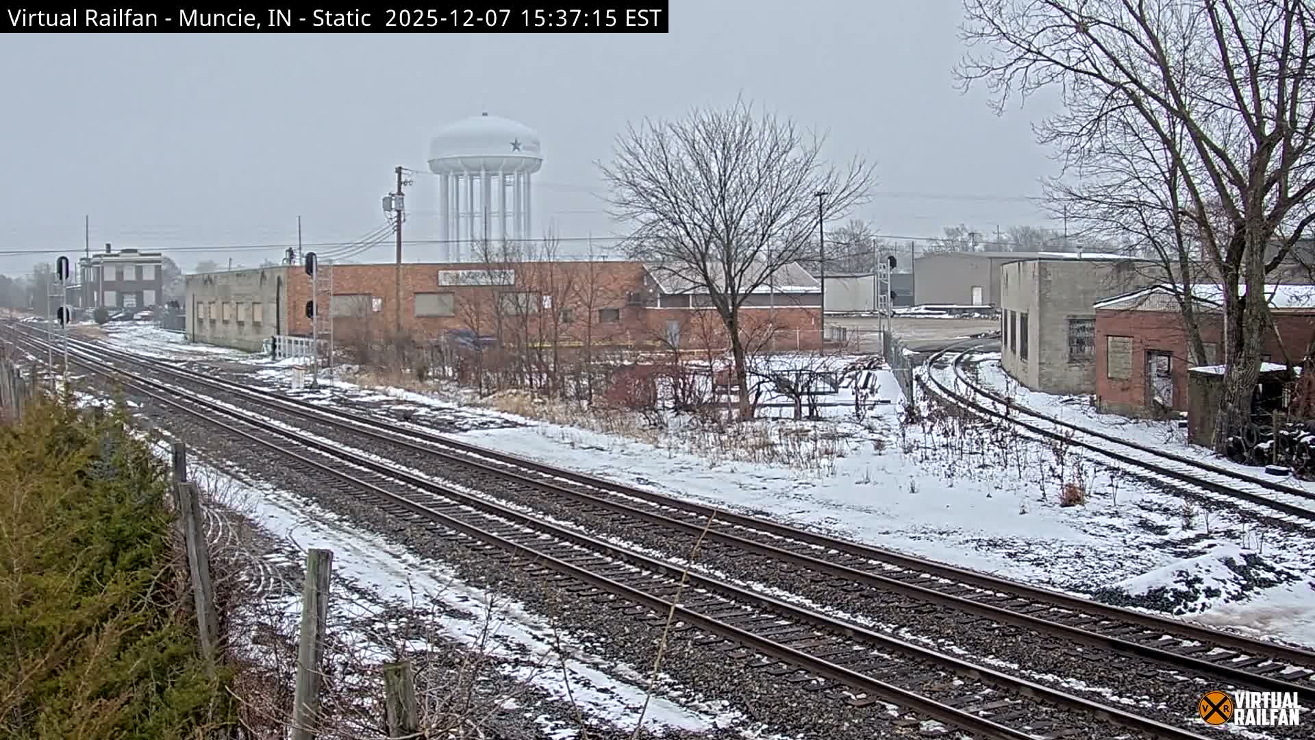 Muncie Railroad Crossing & Industry Area Live Cam - Muncie, Delaware, Indiana, USA