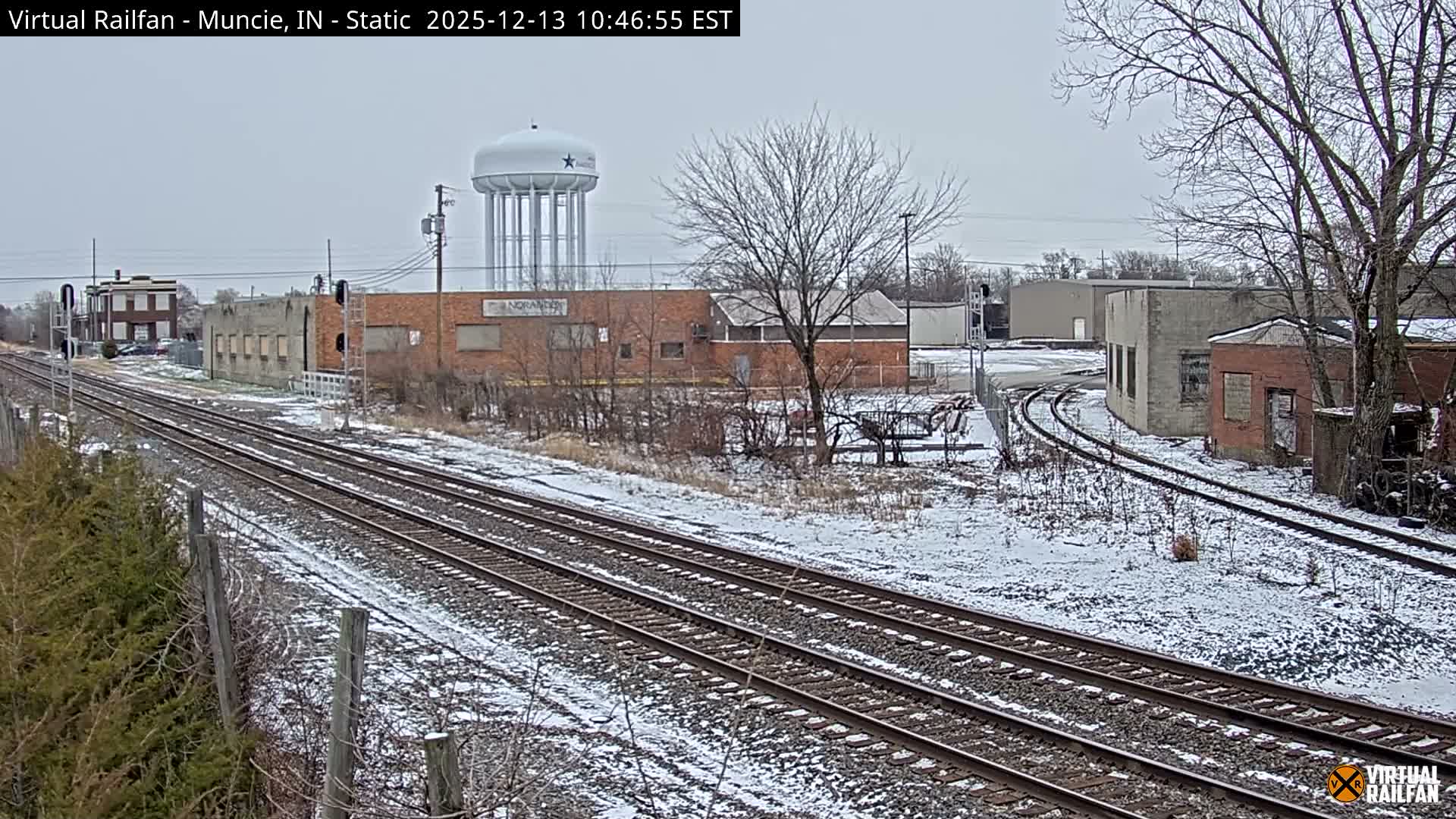 Muncie Railroad Crossing & Industry Area Live Cam - Muncie, Delaware, Indiana, USA