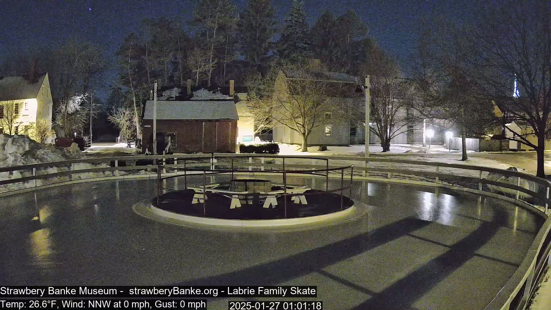 Fire Pit Porsmouth Ice Skating Live Cam -  New Hampshire, USA