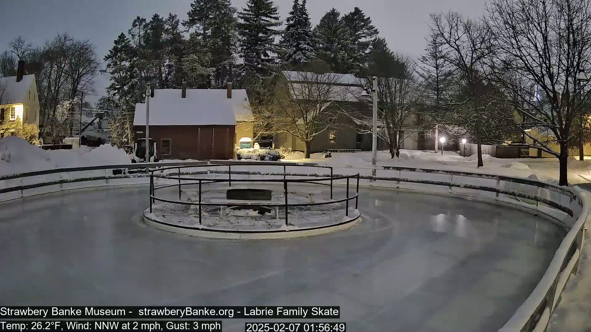 Fire Pit Porsmouth Ice Skating Live Cam -  New Hampshire, USA
