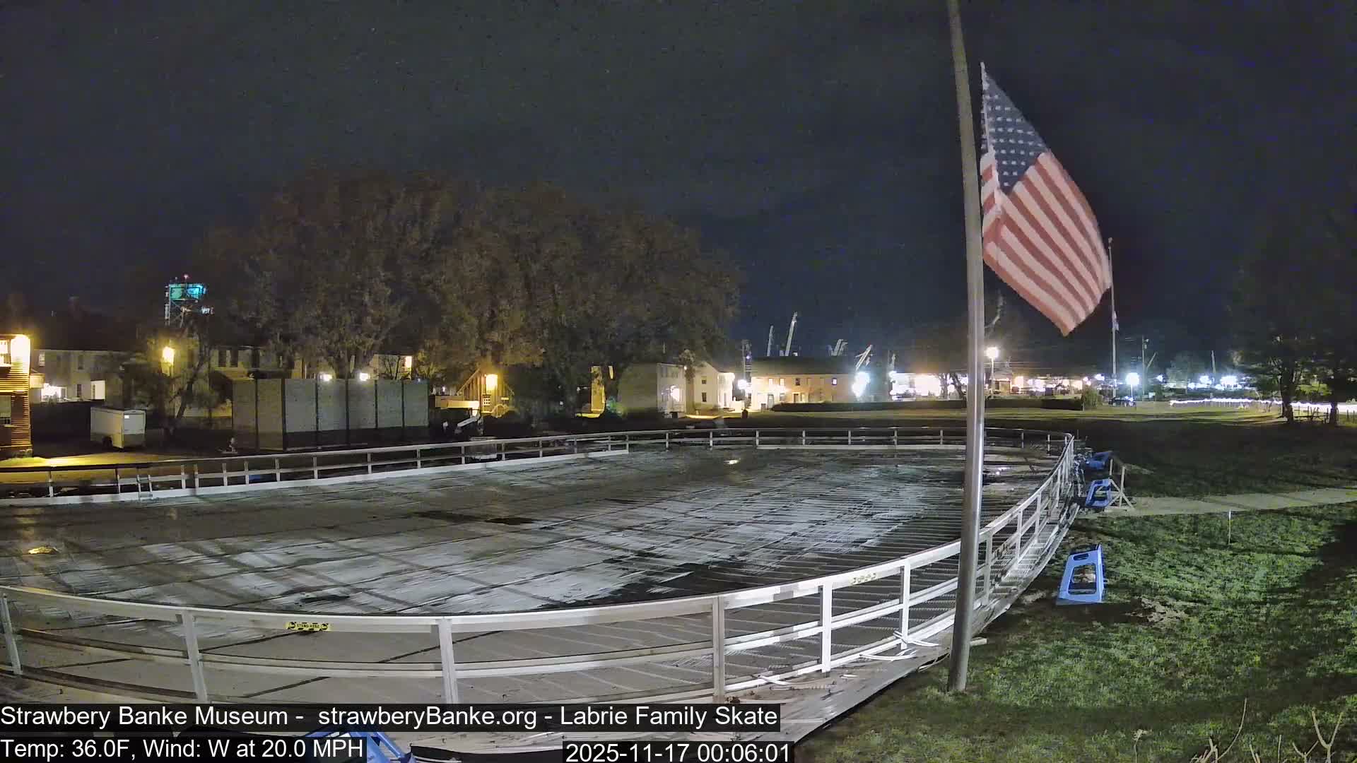 Fire Pit Porsmouth Ice Skating Live Cam -  New Hampshire, USA