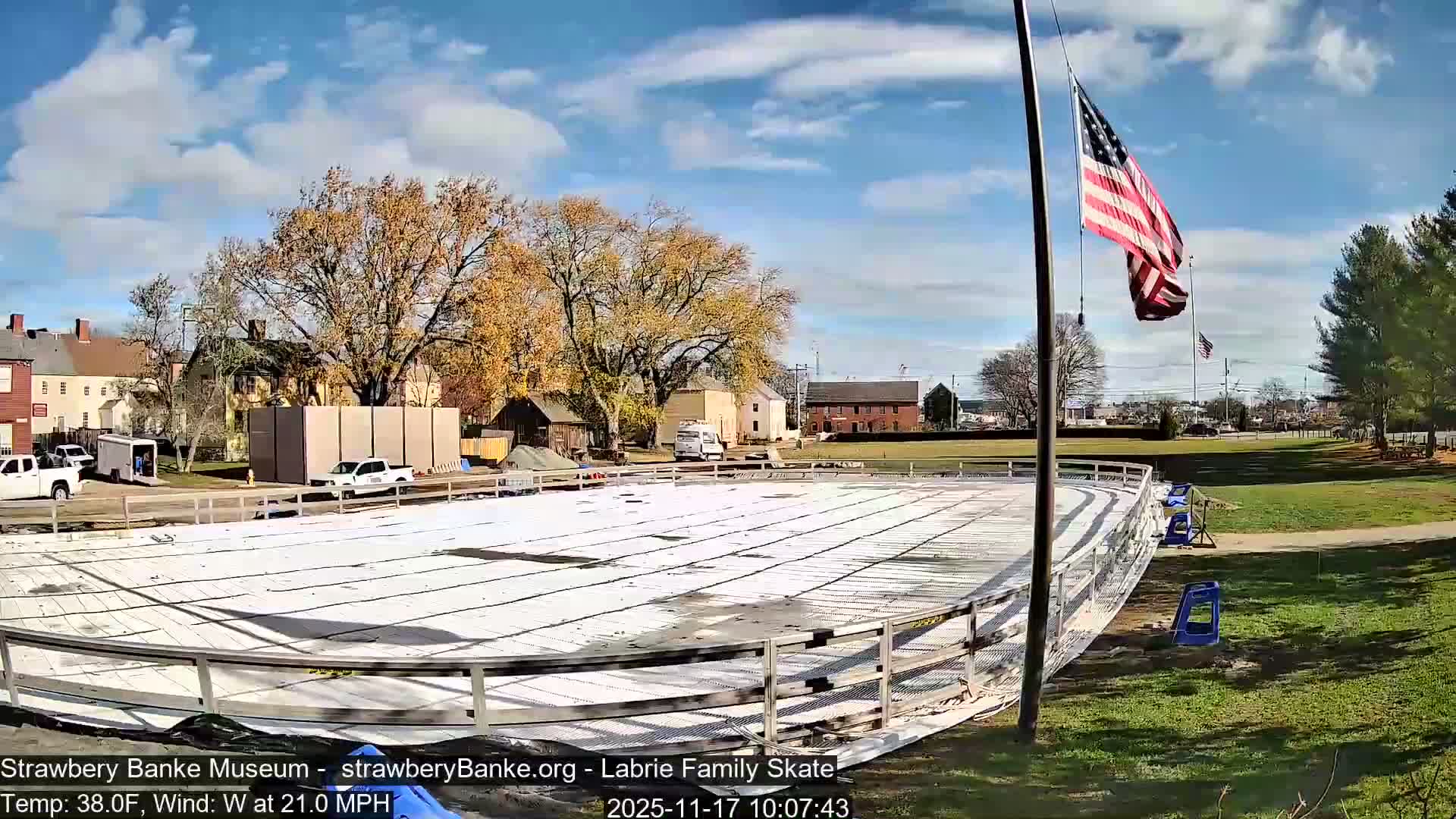 Fire Pit Porsmouth Ice Skating Live Cam -  New Hampshire, USA