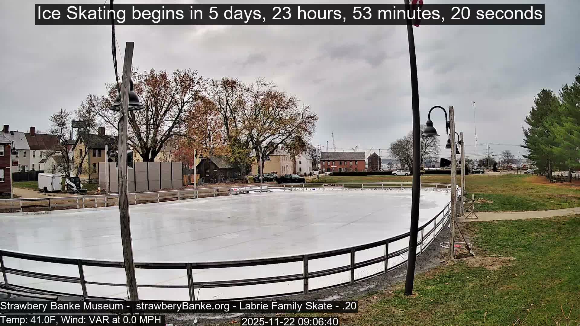 Fire Pit Porsmouth Ice Skating Live Cam -  New Hampshire, USA