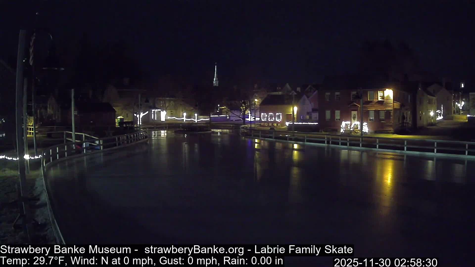 Fire Pit Porsmouth Ice Skating Live Cam -  New Hampshire, USA