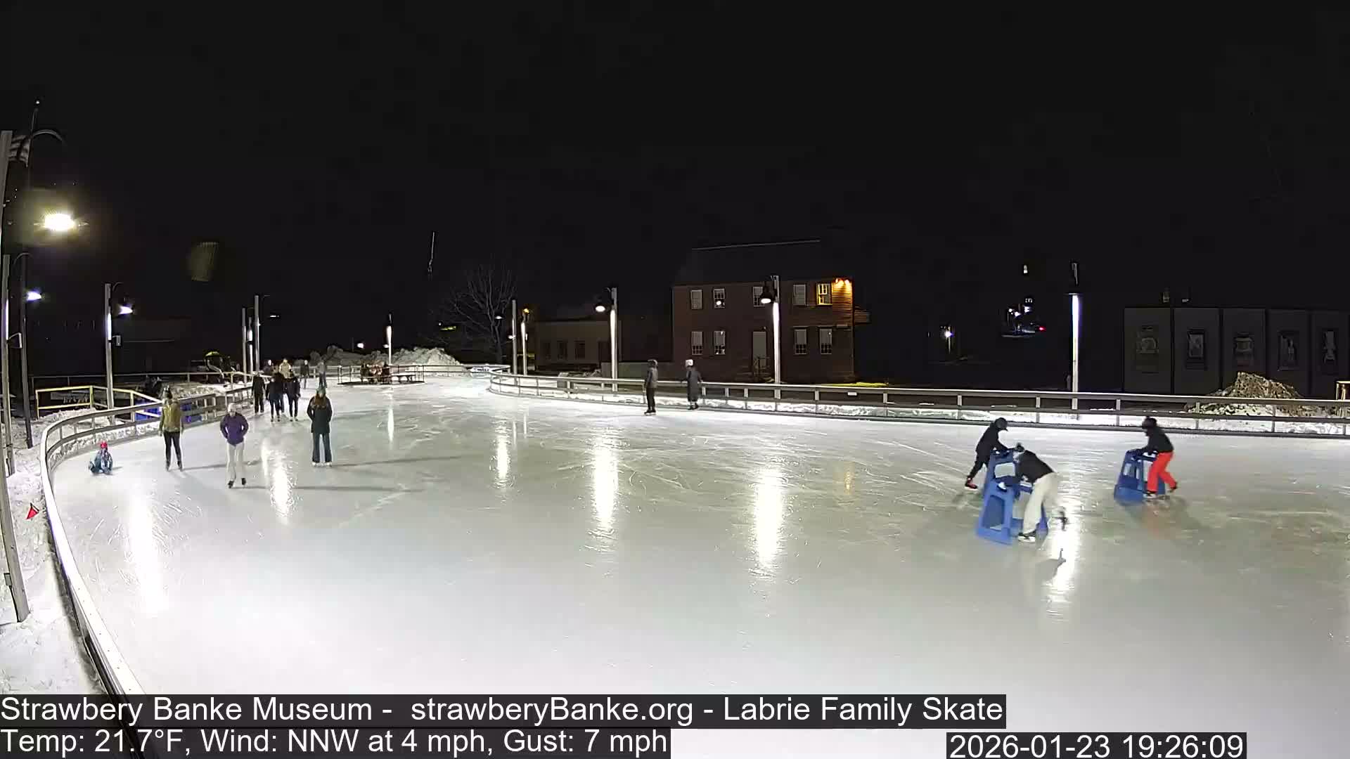 Fire Pit Porsmouth Ice Skating Live Cam -  New Hampshire, USA