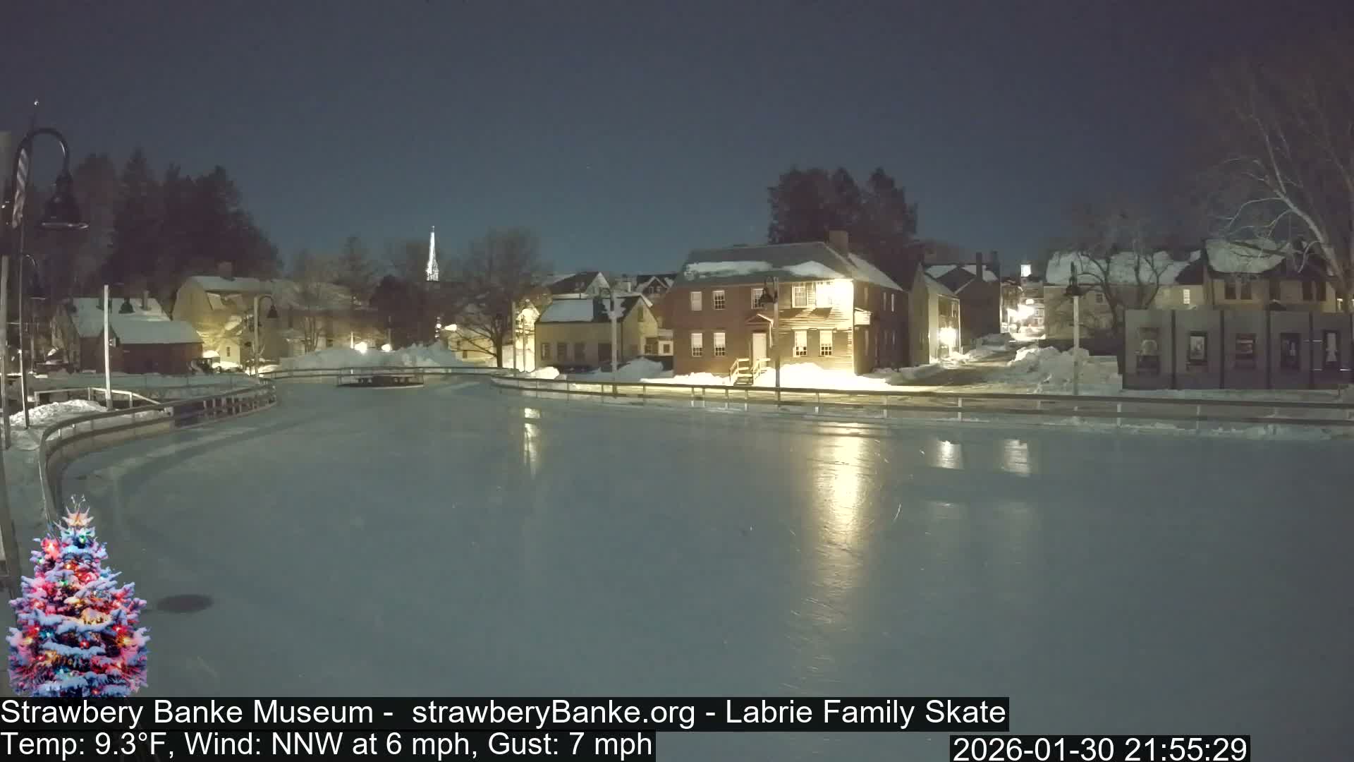 Fire Pit Porsmouth Ice Skating Live Cam -  New Hampshire, USA