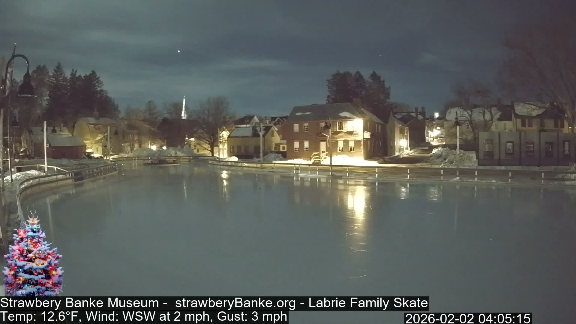 Fire Pit Porsmouth Ice Skating Live Cam -  New Hampshire, USA