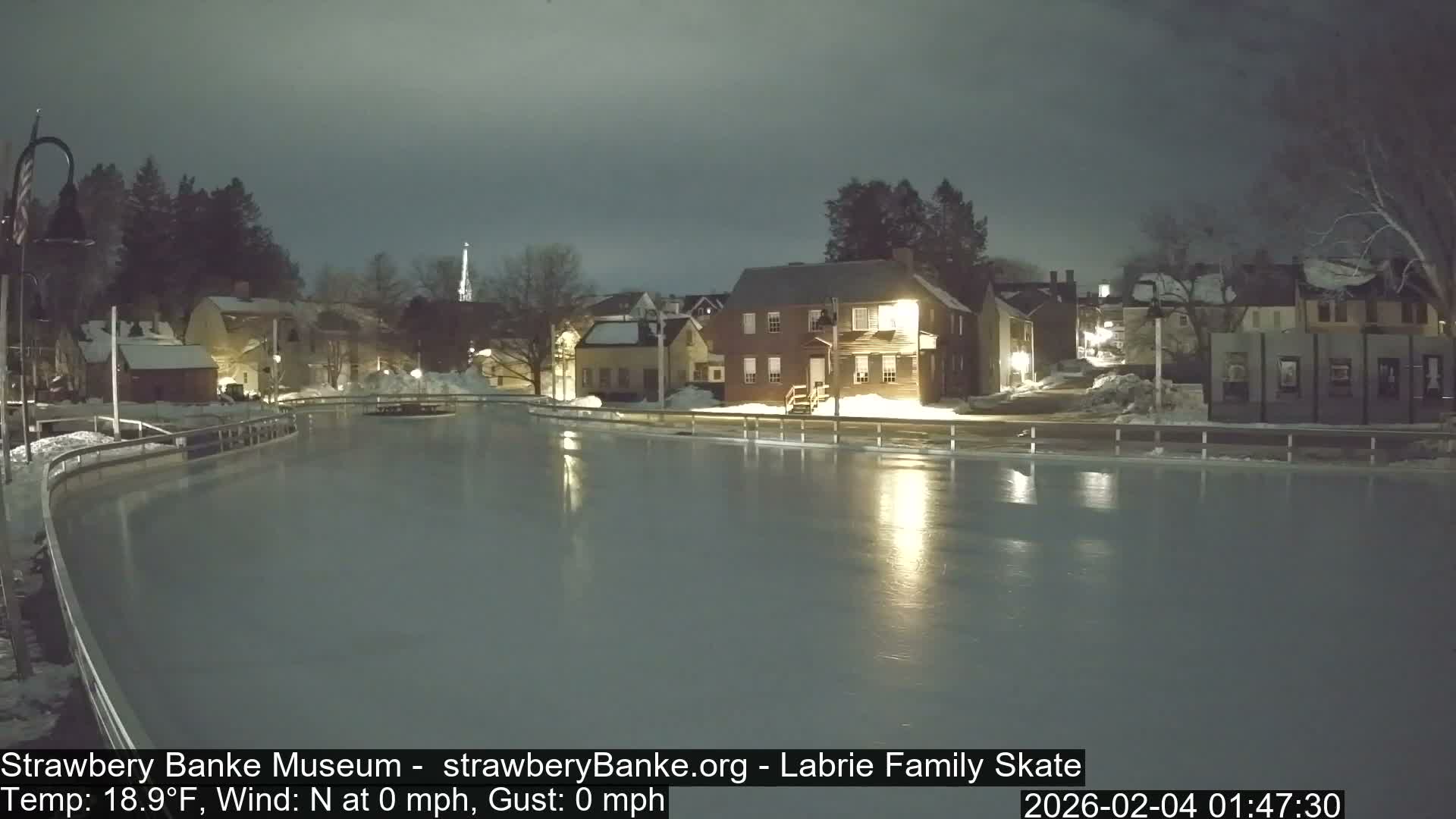 Fire Pit Porsmouth Ice Skating Live Cam -  New Hampshire, USA