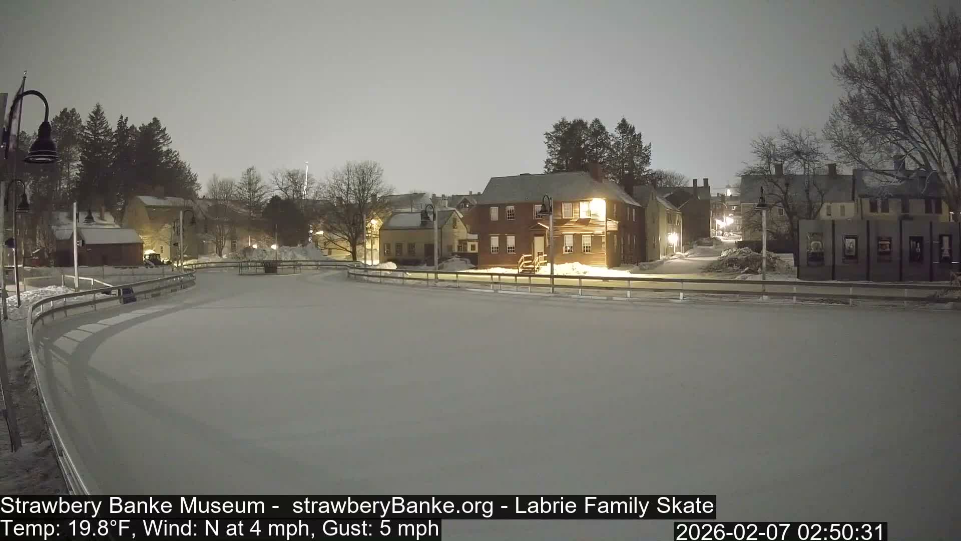 Fire Pit Porsmouth Ice Skating Live Cam -  New Hampshire, USA