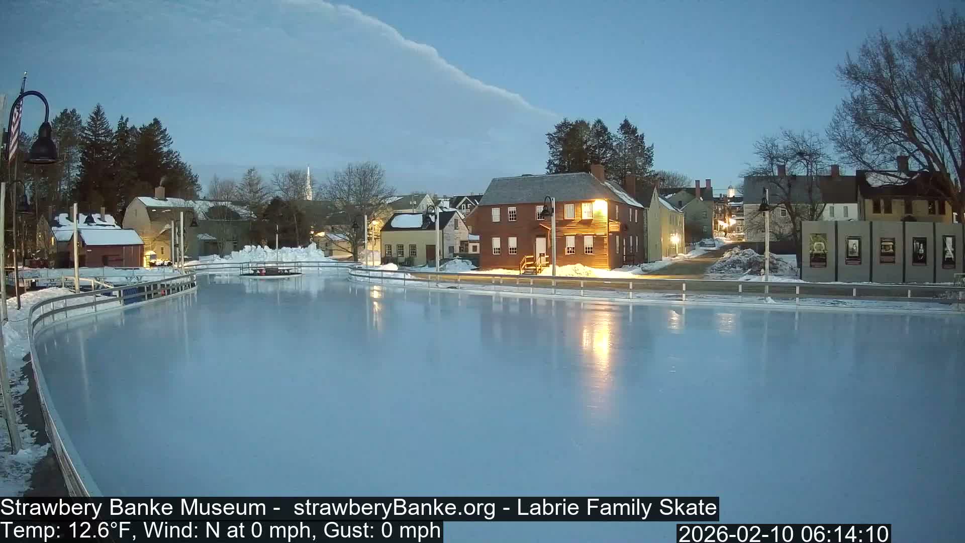 Fire Pit Porsmouth Ice Skating Live Cam -  New Hampshire, USA