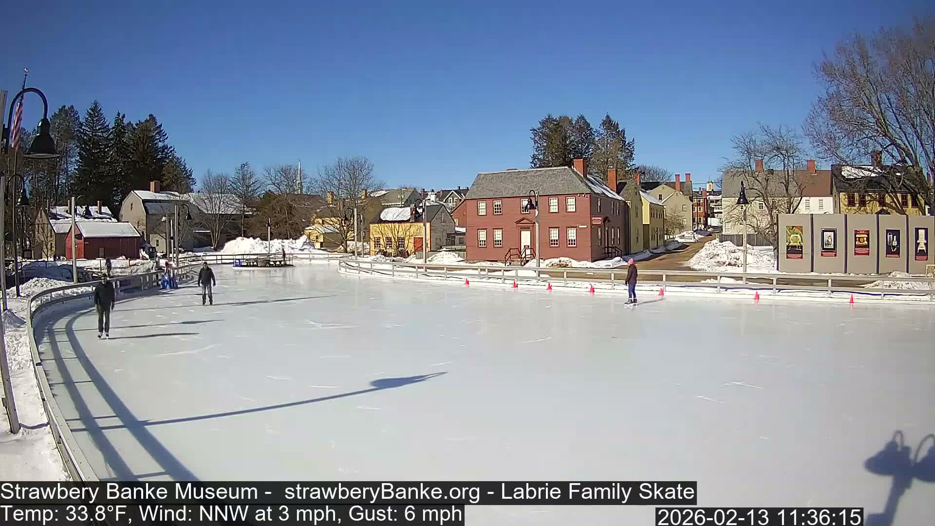 Fire Pit Porsmouth Ice Skating Live Cam -  New Hampshire, USA