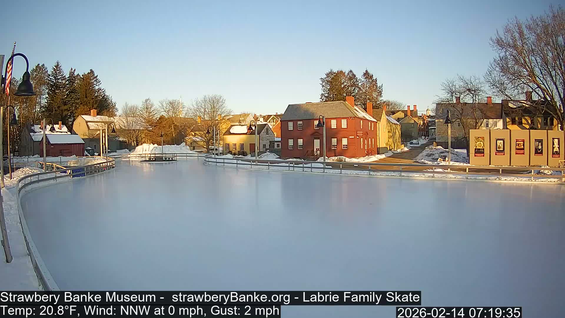 Fire Pit Porsmouth Ice Skating Live Cam -  New Hampshire, USA
