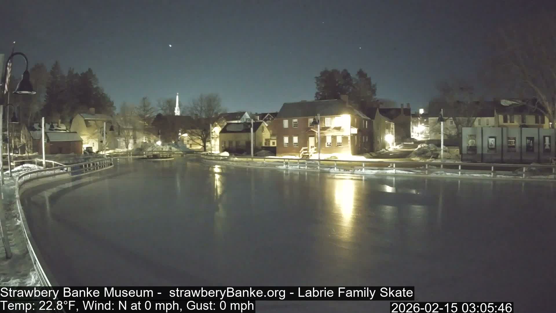 Fire Pit Porsmouth Ice Skating Live Cam -  New Hampshire, USA