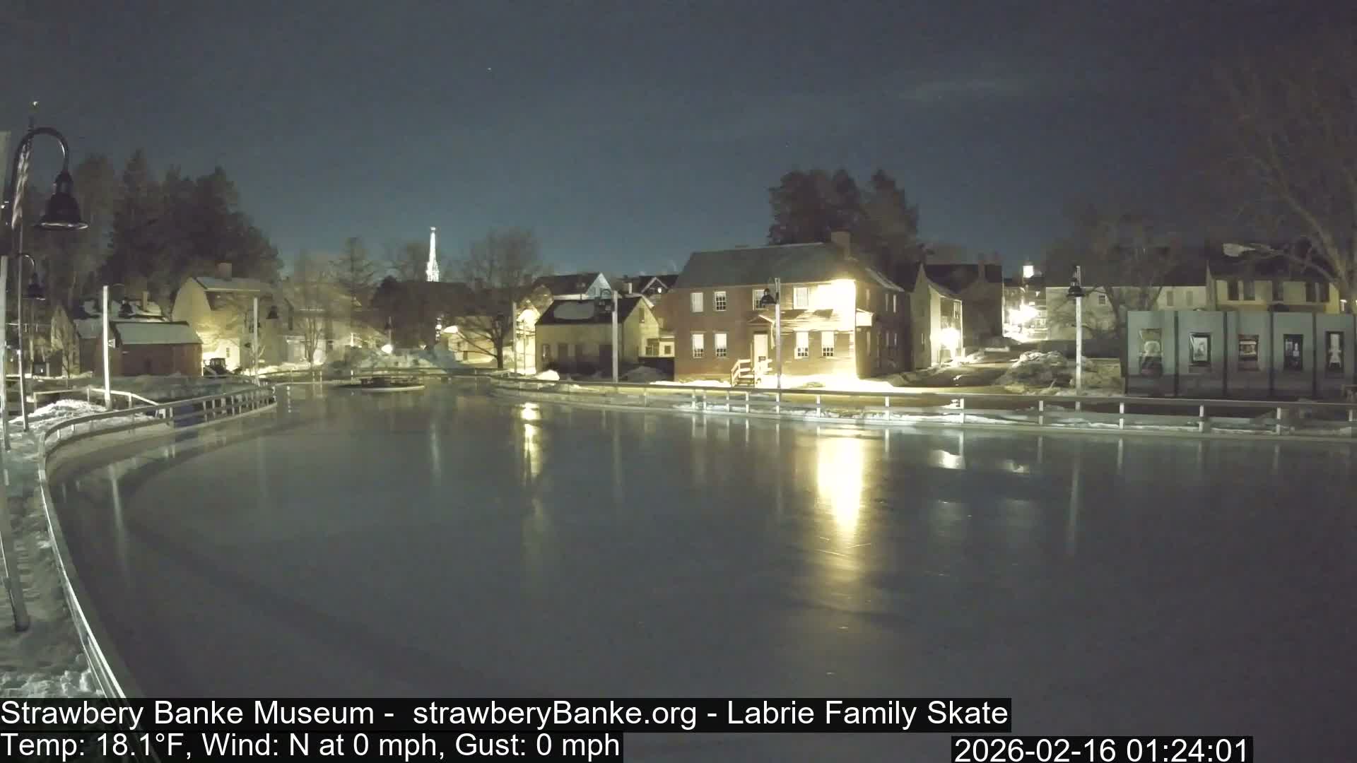 Fire Pit Porsmouth Ice Skating Live Cam -  New Hampshire, USA