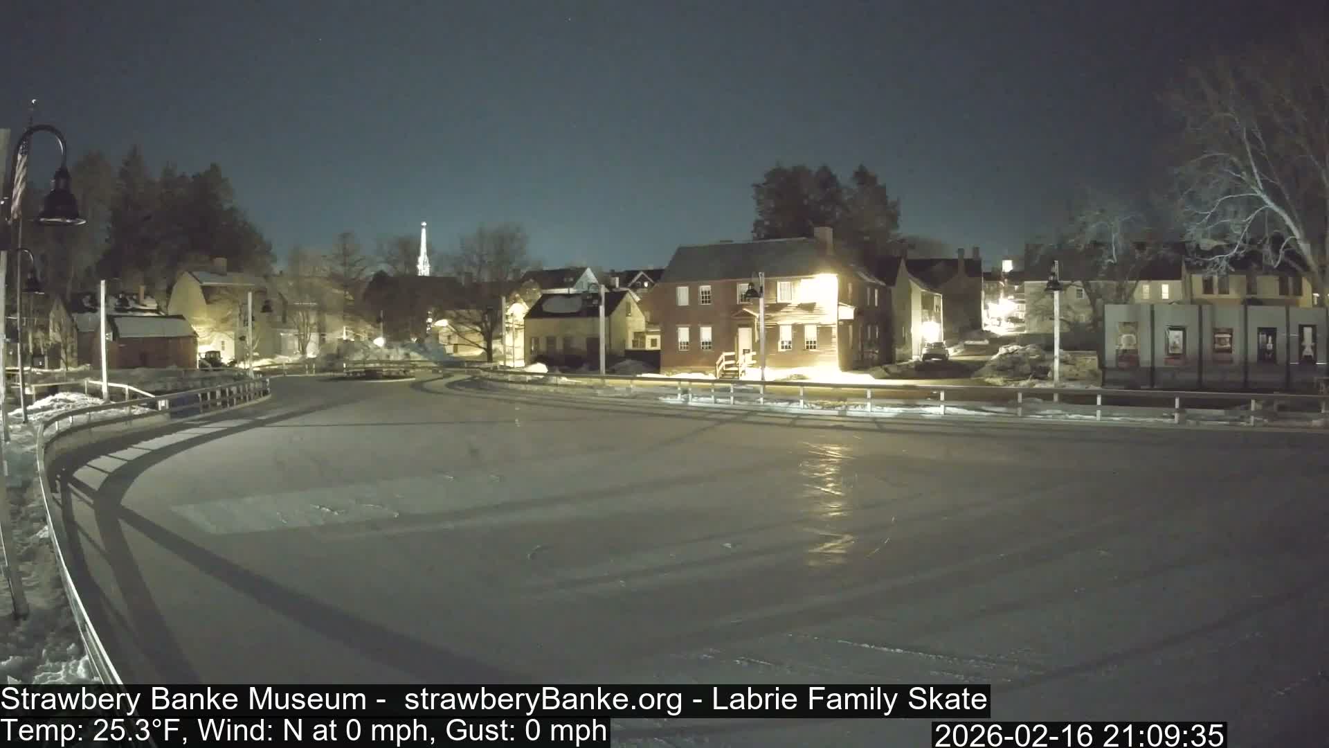 Fire Pit Porsmouth Ice Skating Live Cam -  New Hampshire, USA