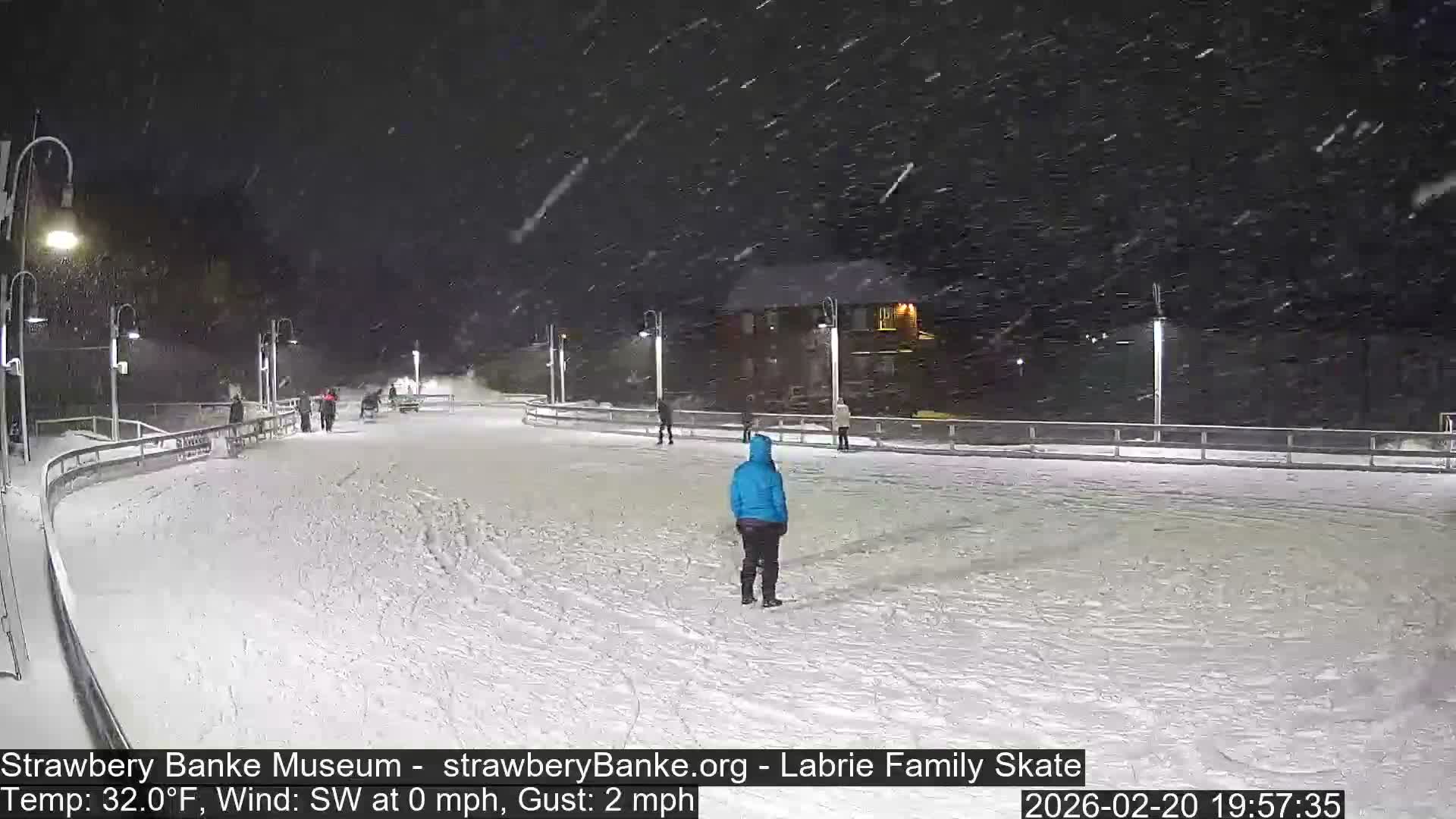 Fire Pit Porsmouth Ice Skating Live Cam -  New Hampshire, USA