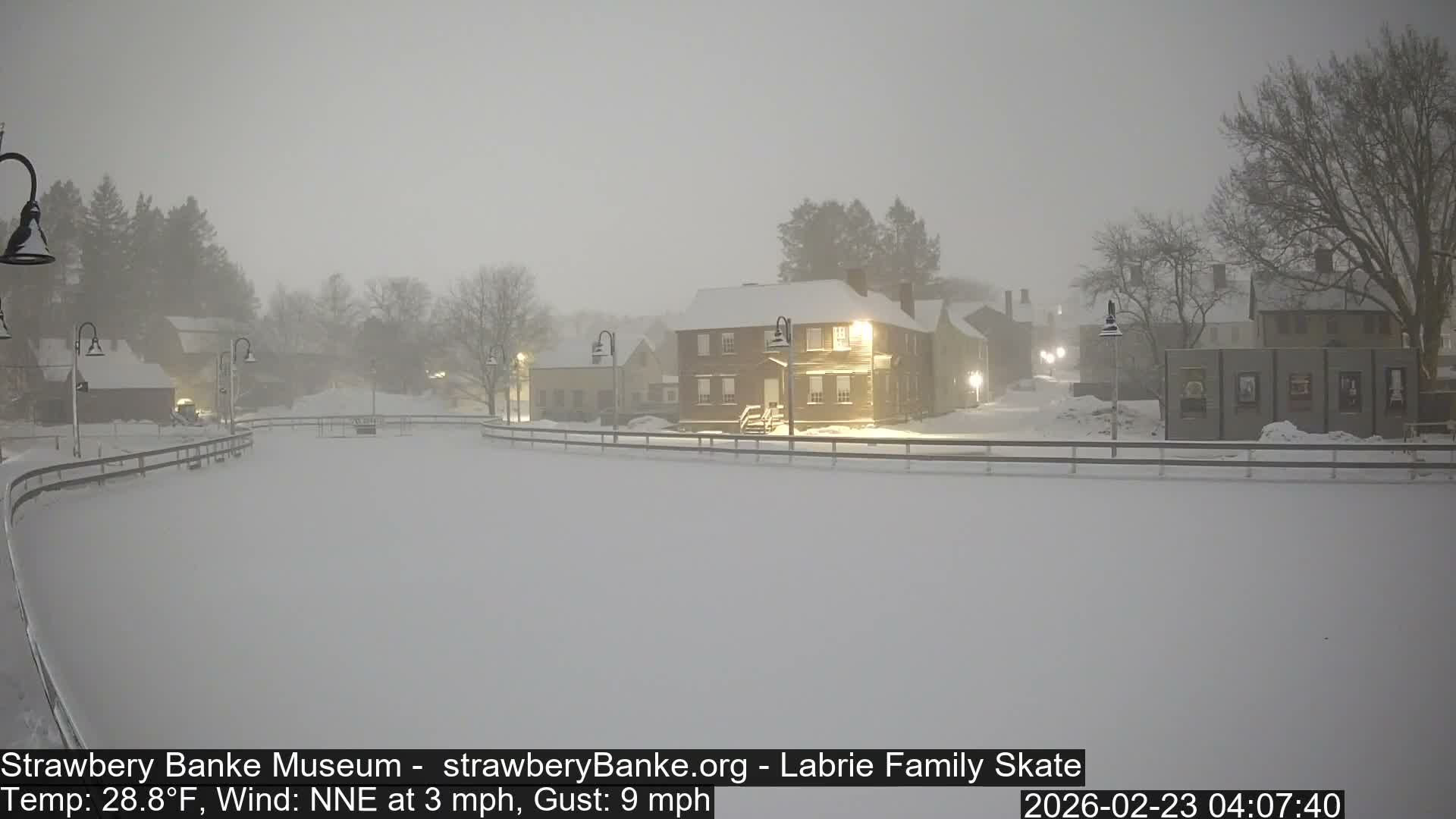 Fire Pit Porsmouth Ice Skating Live Cam -  New Hampshire, USA