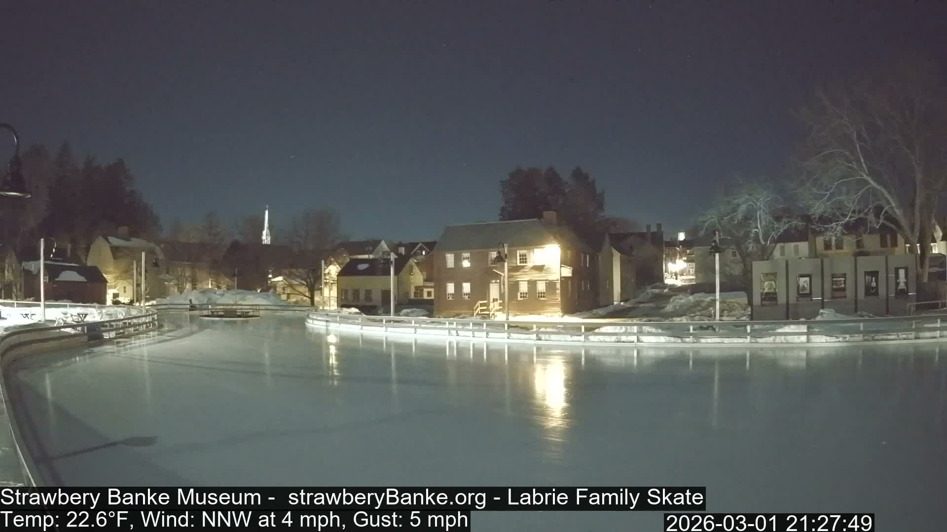 Fire Pit Porsmouth Ice Skating Live Cam -  New Hampshire, USA