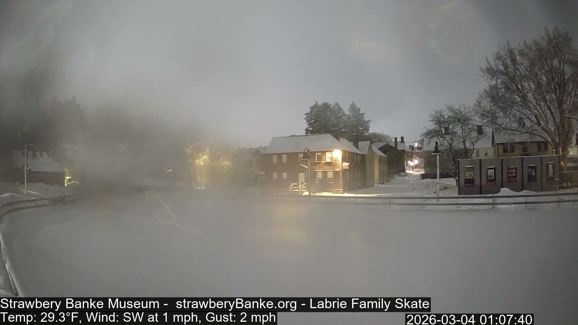 Fire Pit Porsmouth Ice Skating Live Cam -  New Hampshire, USA