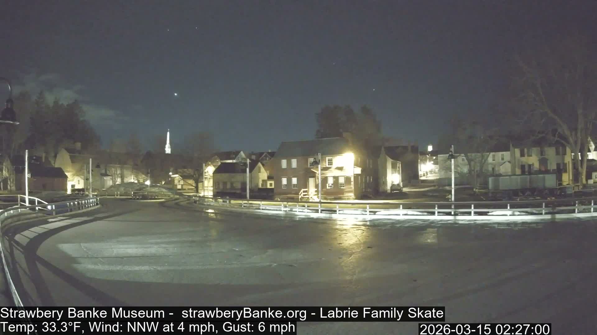 Fire Pit Porsmouth Ice Skating Live Cam -  New Hampshire, USA