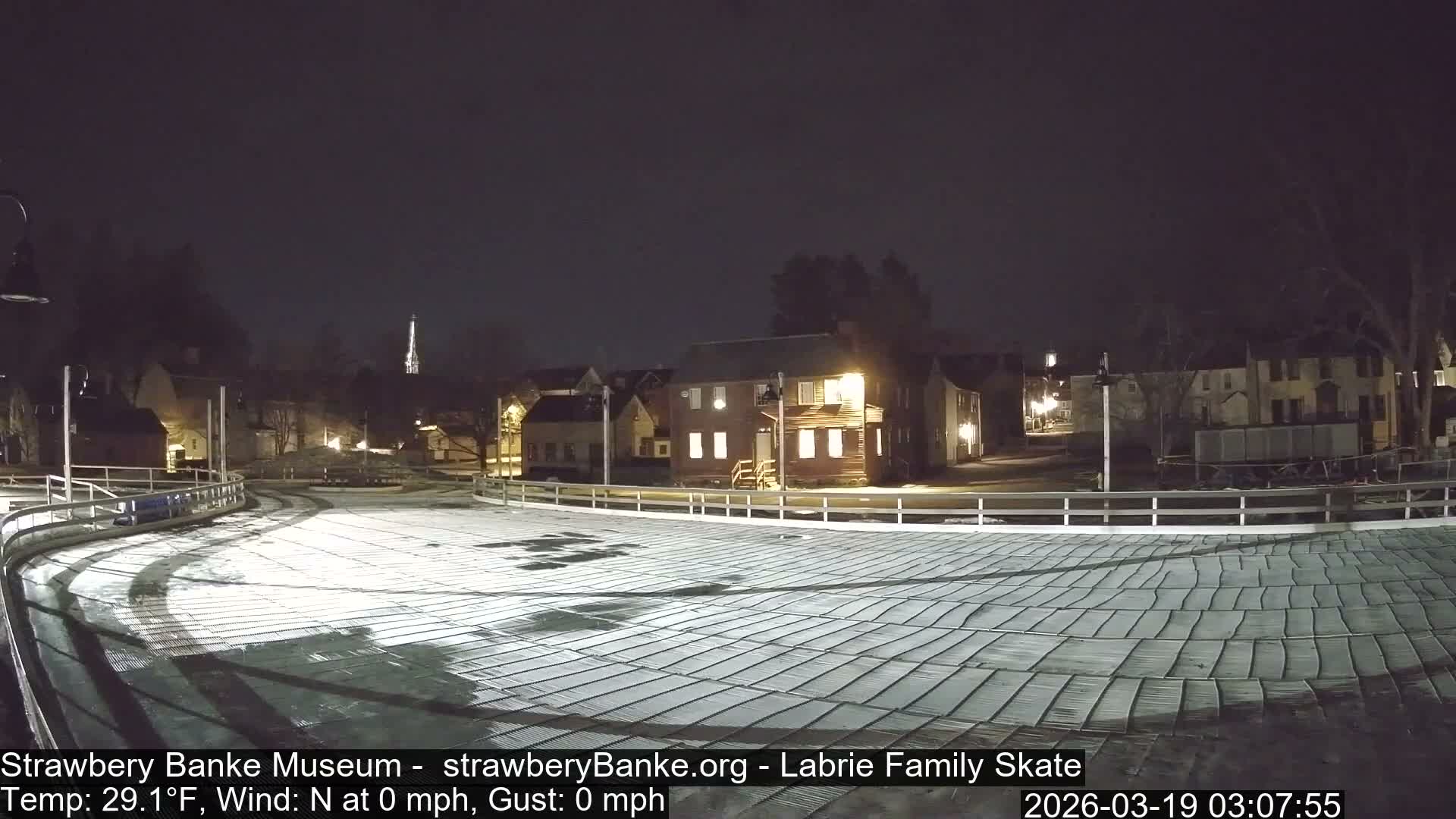 Fire Pit Porsmouth Ice Skating Live Cam -  New Hampshire, USA