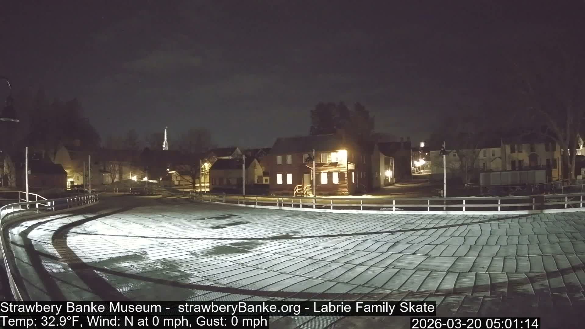 Fire Pit Porsmouth Ice Skating Live Cam -  New Hampshire, USA