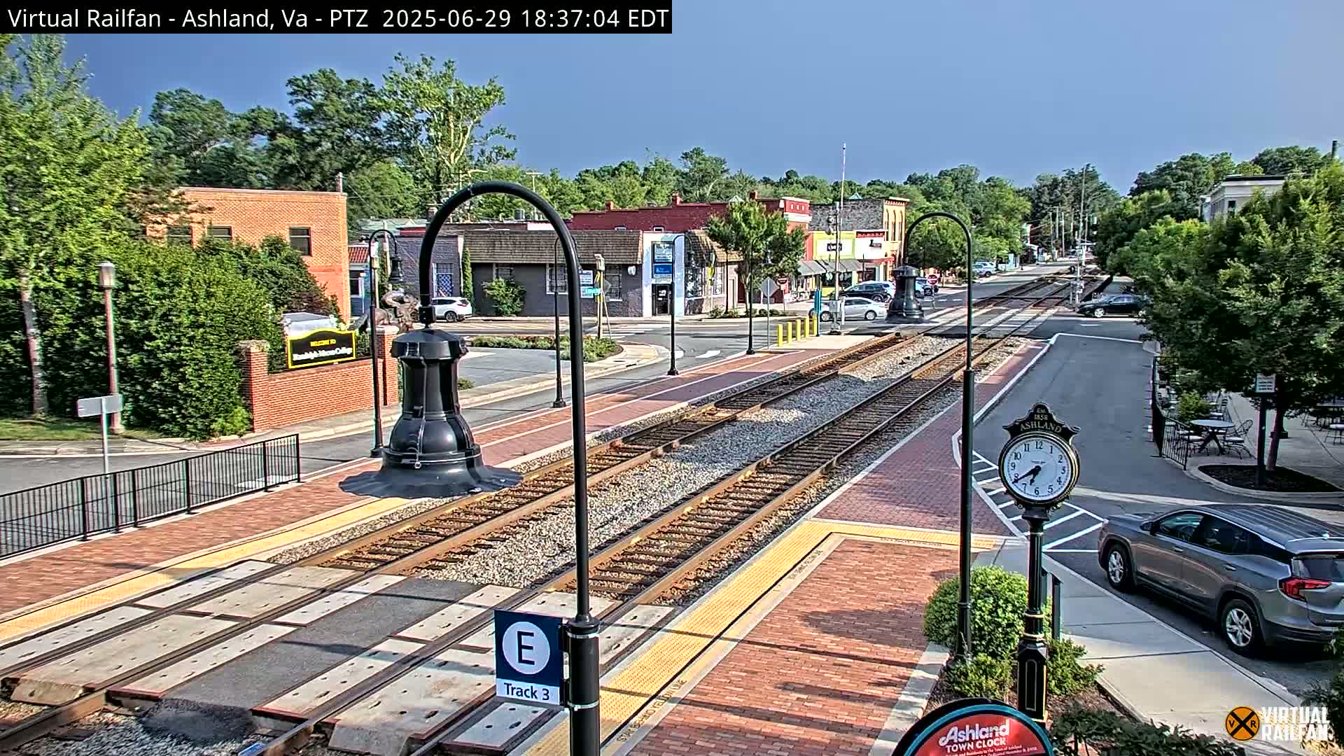 Ashland  Railroad Crossing  Live Cam -  Ashland, Hanover, Virginia, USA 