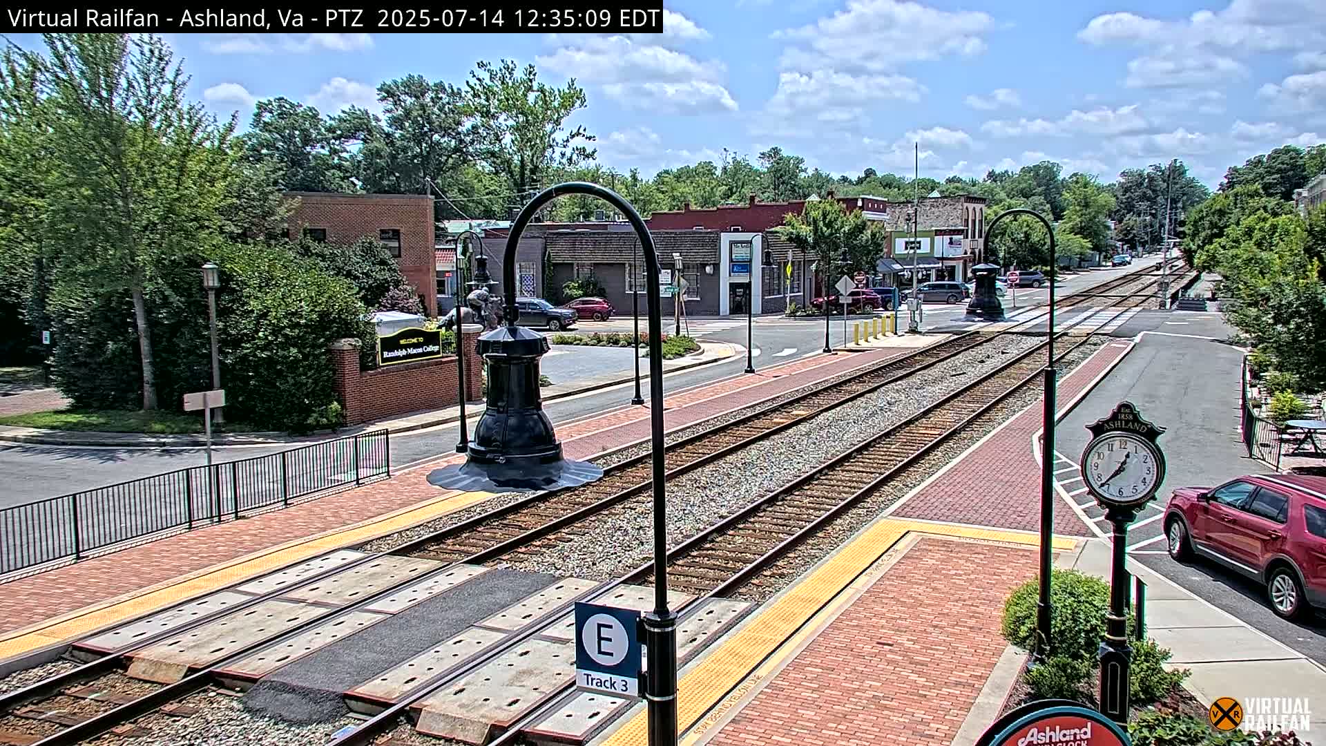 Ashland  Railroad Crossing  Live Cam -  Ashland, Hanover, Virginia, USA 