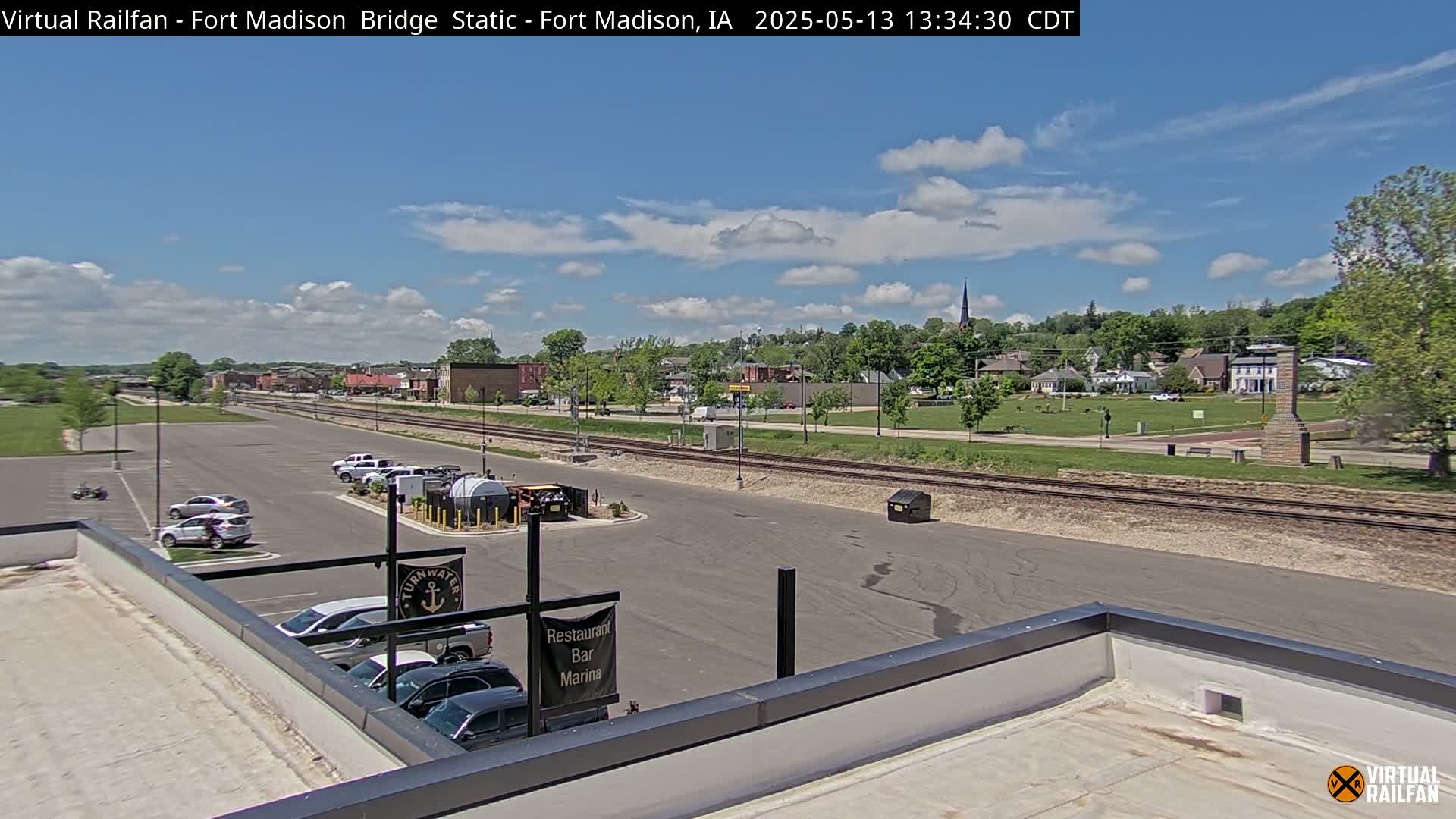 Fort Madison Railroad Crossing Live Cam -  Fort Madison, Lee, Iowa, USA