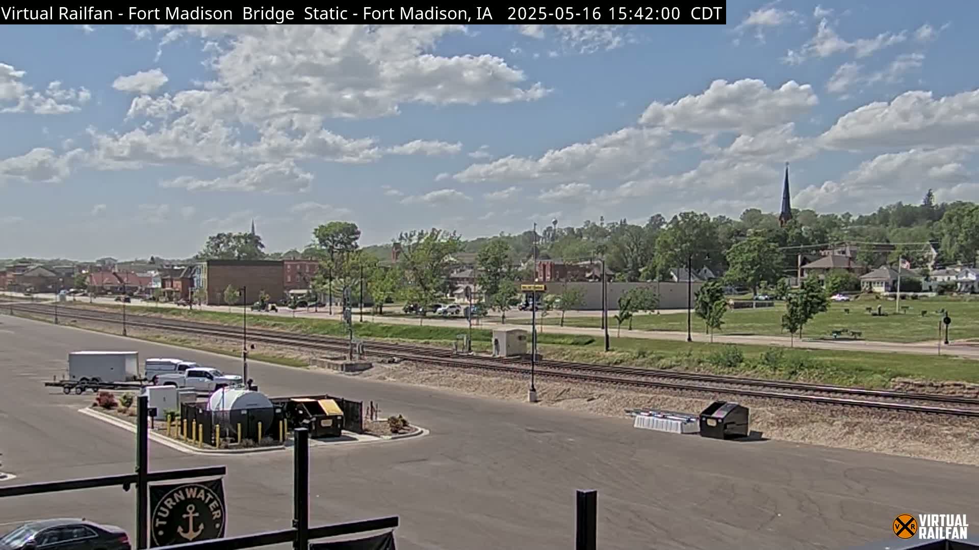 Fort Madison Railroad Crossing Live Cam -  Fort Madison, Lee, Iowa, USA